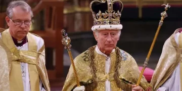 Korunovácia Karola III. katolíckymi očami