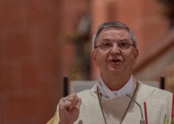 Biskup Johan Bonny: Rím by mal viac počúvať a menej kritizovať