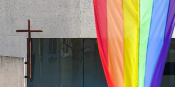 Nemecký biskup – delegát pre LGBT – ďakuje Františkovi. Vyzdvihuje „otvorenosť“ voči homosexuálom